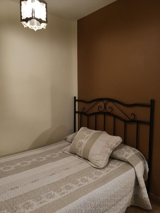 Hostal Plaza Сеговия Экстерьер фото