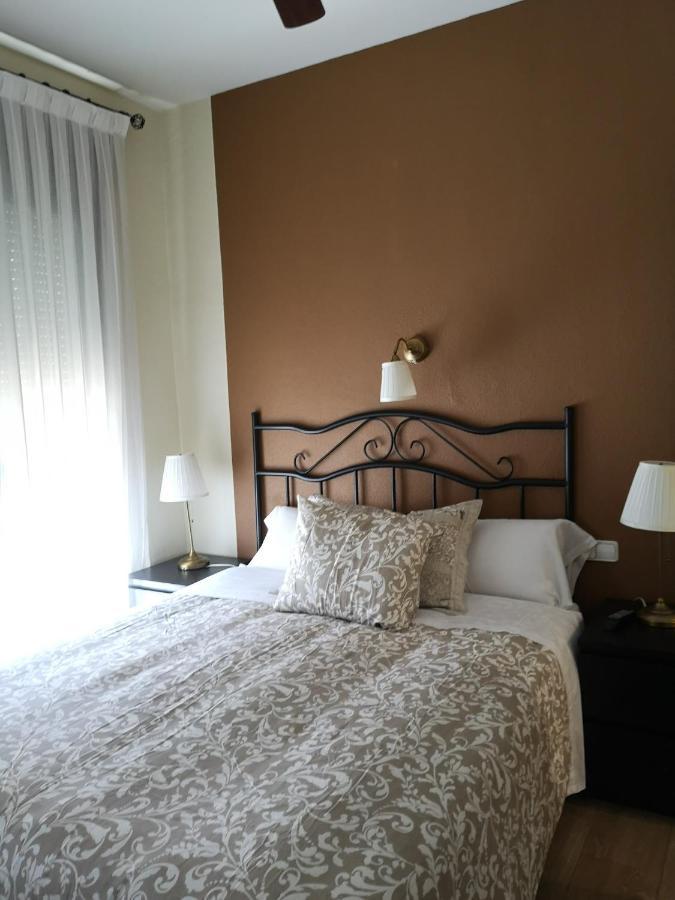 Hostal Plaza Сеговия Экстерьер фото
