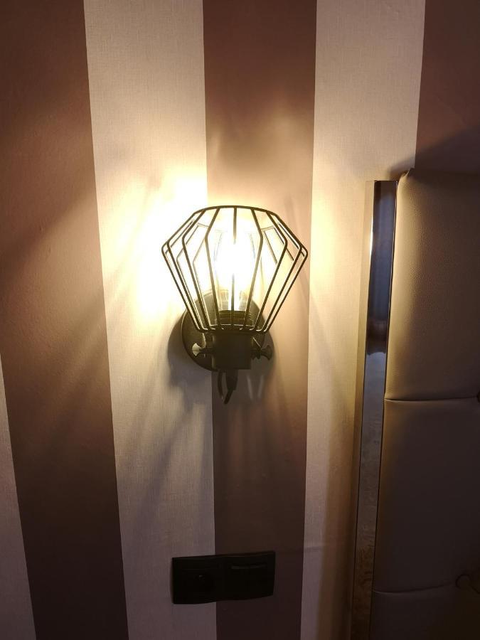 Hostal Plaza Сеговия Экстерьер фото