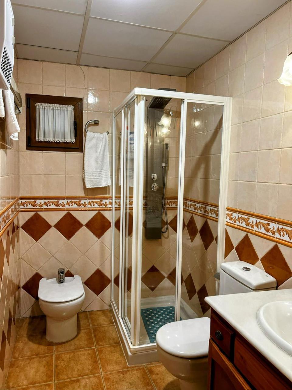 Hostal Plaza Сеговия Экстерьер фото