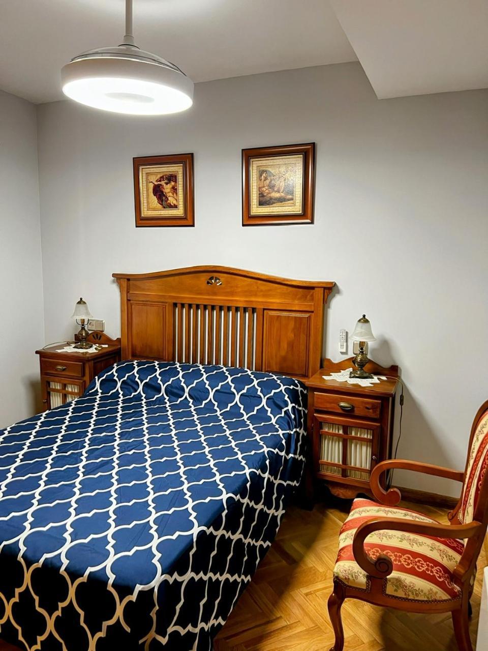 Hostal Plaza Сеговия Экстерьер фото